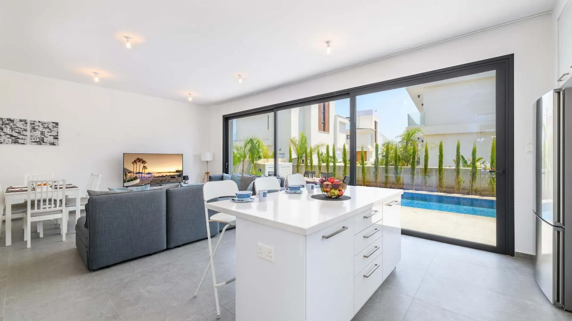 By The Beach - Sunstone Seaview Villa Protaras Cyprus
