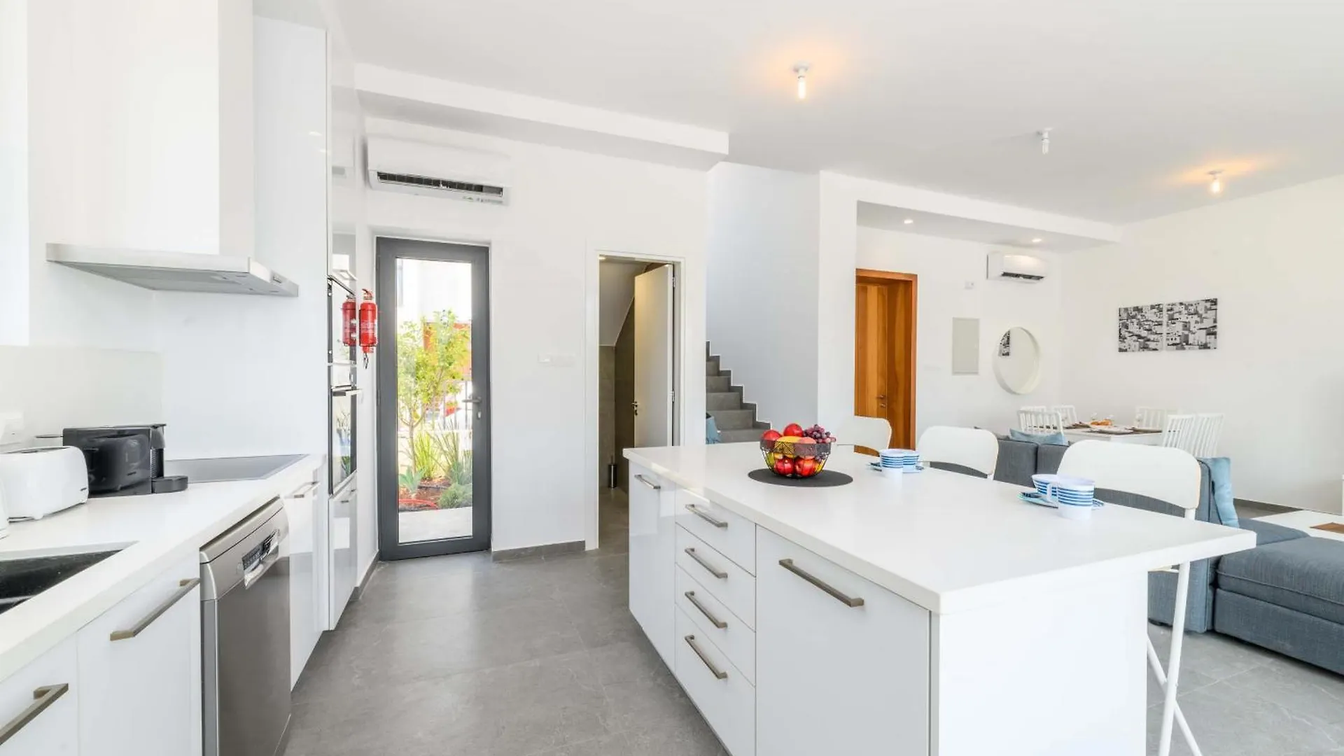 By The Beach - Sunstone Seaview Villa Protaras 0*,