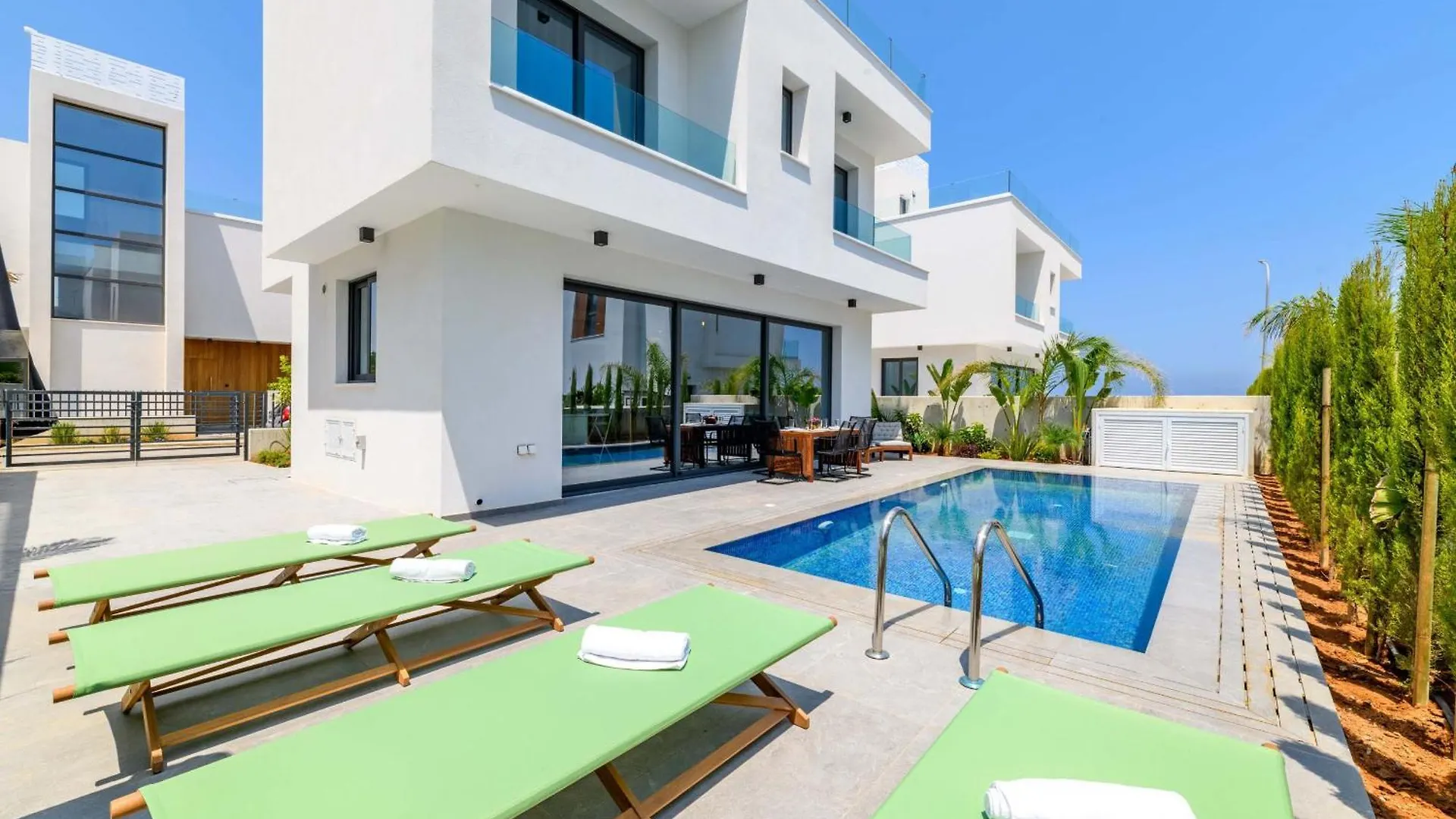 By The Beach - Sunstone Seaview Villa contacts