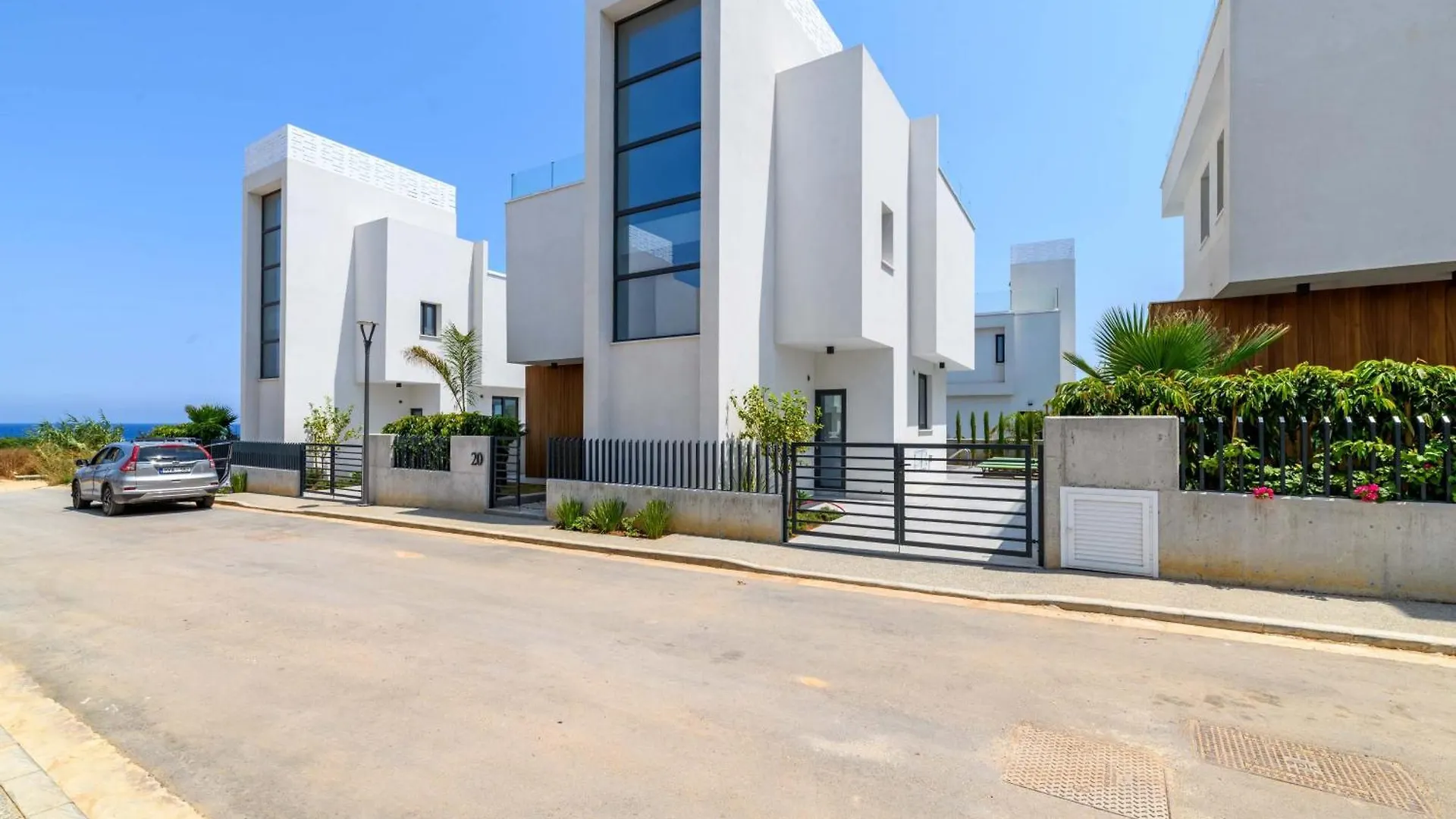 By The Beach - Sunstone Seaview Villa Protaras