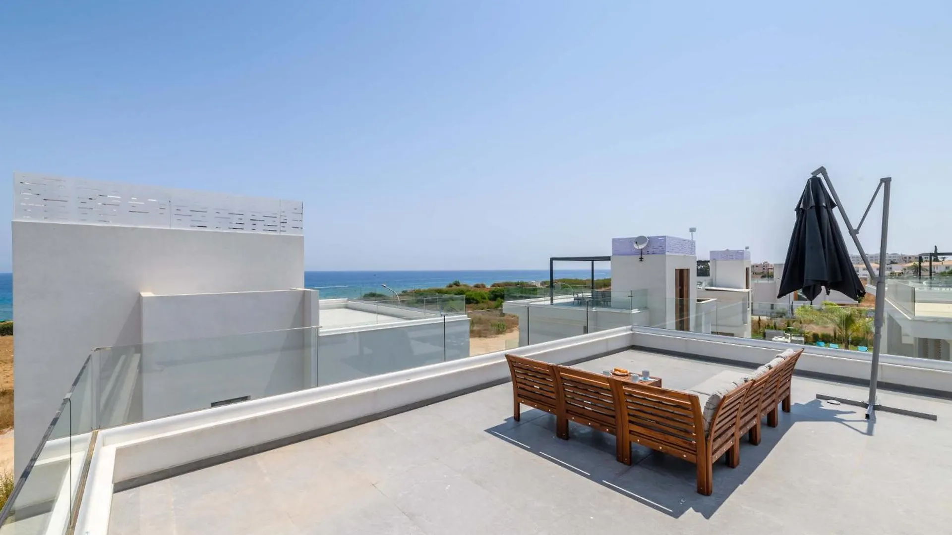 By The Beach - Sunstone Seaview Villa Protaras Cyprus